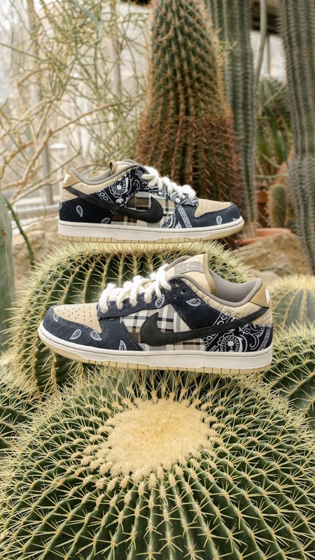 Travis Scott x Nike SB Dunk Low | CT5053-001 | Grailify